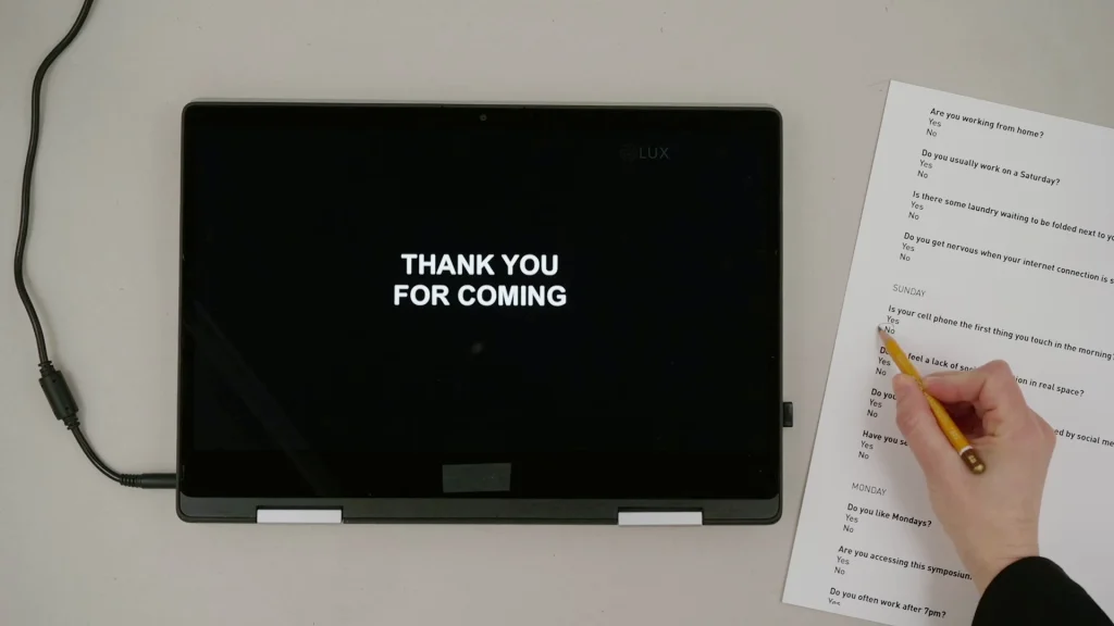 The Golden Pixel Cooperative, Filmstills aus Moderation „Screen Matters - The Screen as a Place of Work”, Online-Symposium, The GPC Online Screen, 2022