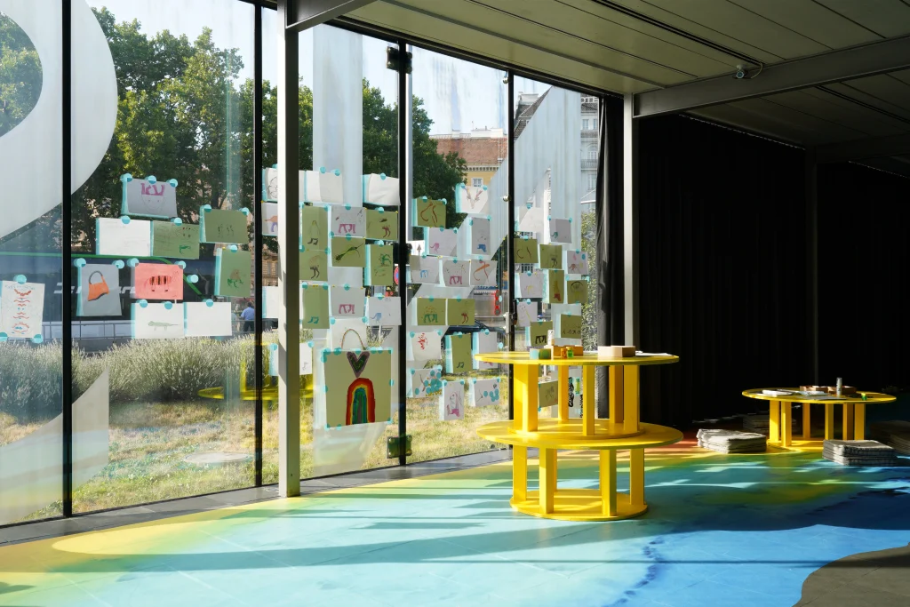 The Golden Pixel Cooperative, Ausstellungsansichten „Space for Kids. Fußabdrücke im Datenmeer”, Kunsthalle Wien, 2021, Fotos: Kunsthalle Wien, Marlies Pöschl, Nathalie Koger