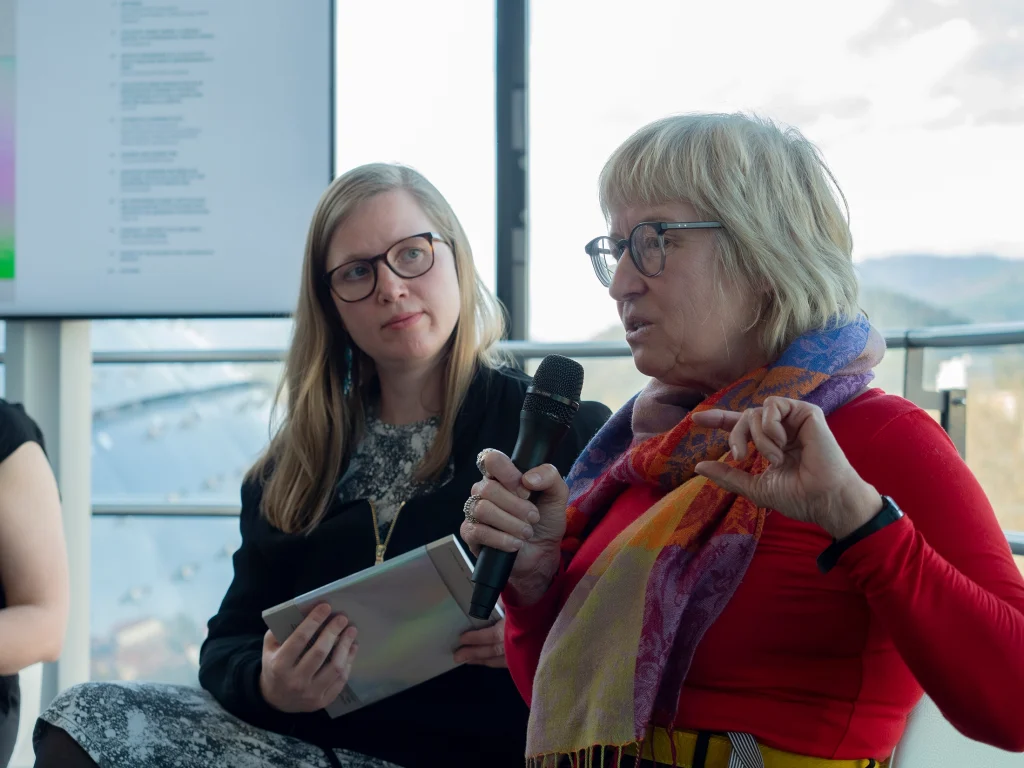 The Golden Pixel Cooperative „Buchpräsentation im Rahmen der Diagonale’22”, Kunsthaus Graz, 2022, Mona Schwitzer und Lampalzer, Foto: Miae Son