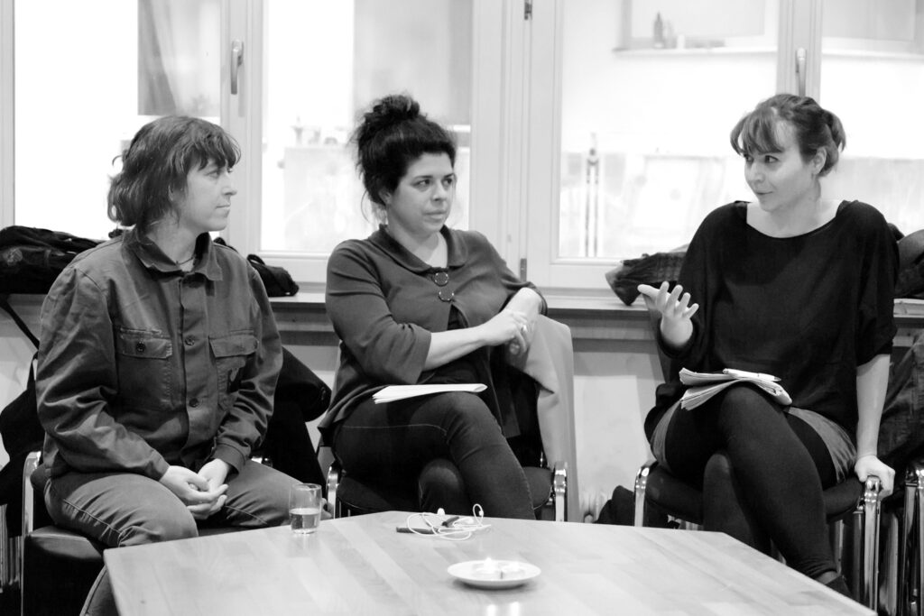 Verena Dürr, „Herr im Garten”, Kollektives Hören in der Medienwerkstatt, Wien, 2019, Foto: Miae Son