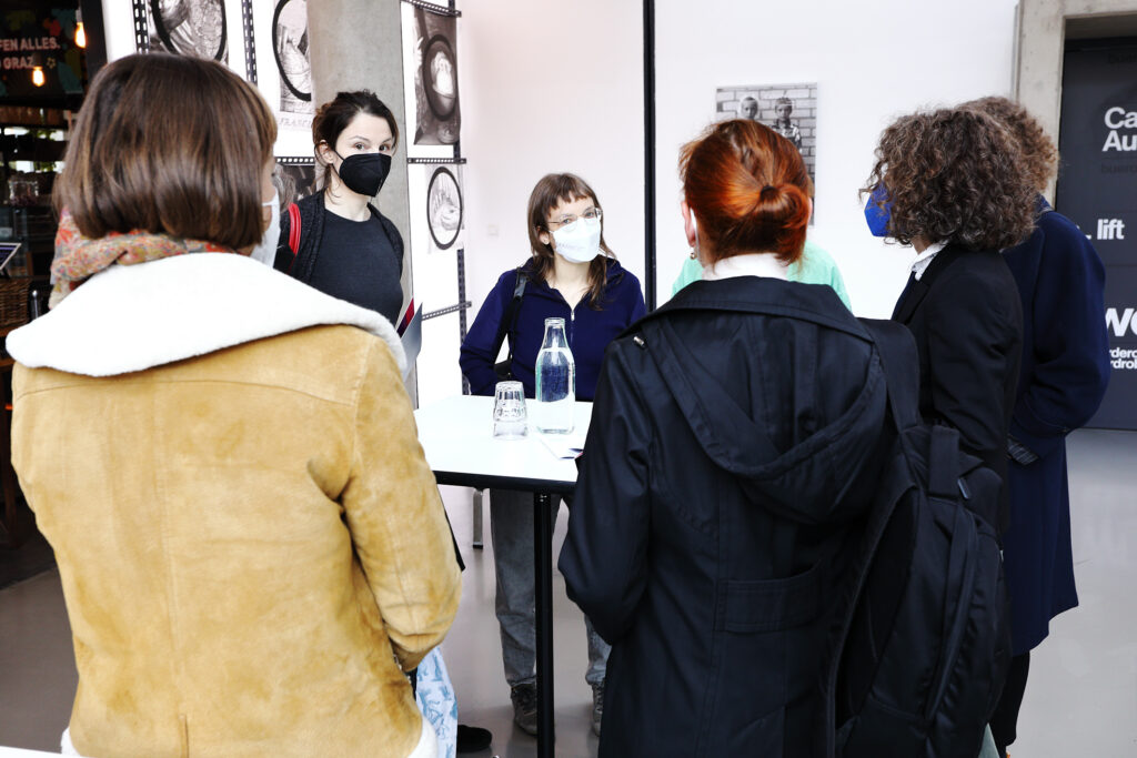 Ausstellungseröffnung, „Indizien”, Kunsthaus Graz, 2022, Foto: Kunsthaus Graz / J.J. Kucek