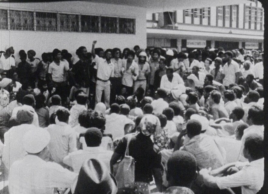 Victor Jara Collective, Filmstill aus „In the Sky's Wild Noise”, 1983