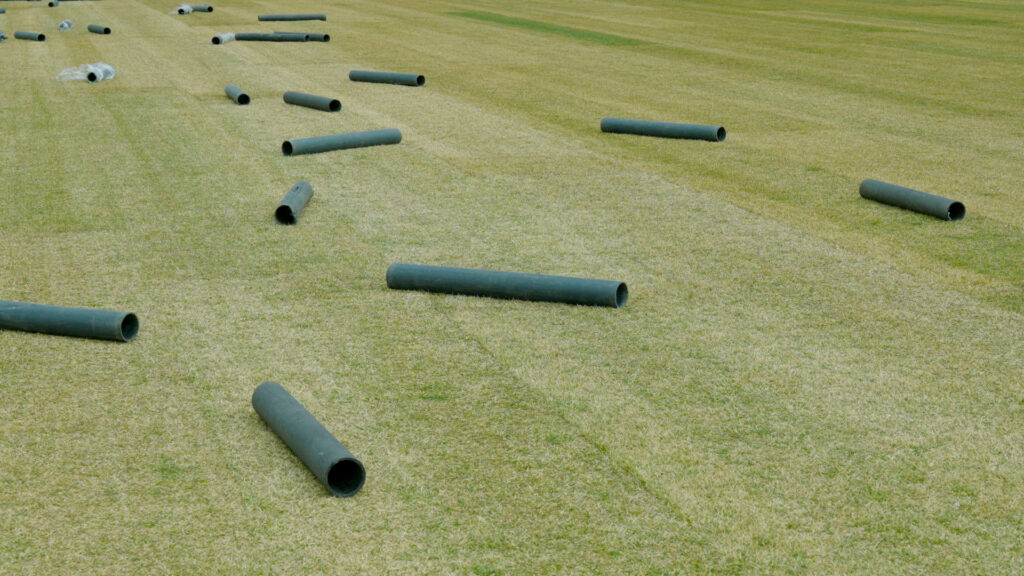 Simona Obholzer, Filmstill aus „DIN 18035”, 2024