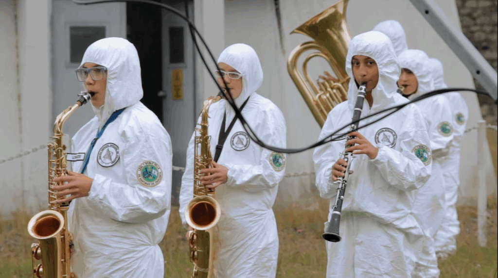 Calderón & Piñeros (La Decanatura), Filmstill aus "Centro Espacial Satelital de Colombia", 2015