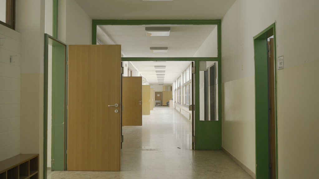 Simona Obholzer, Filmstill aus „1989-1997“, 2024