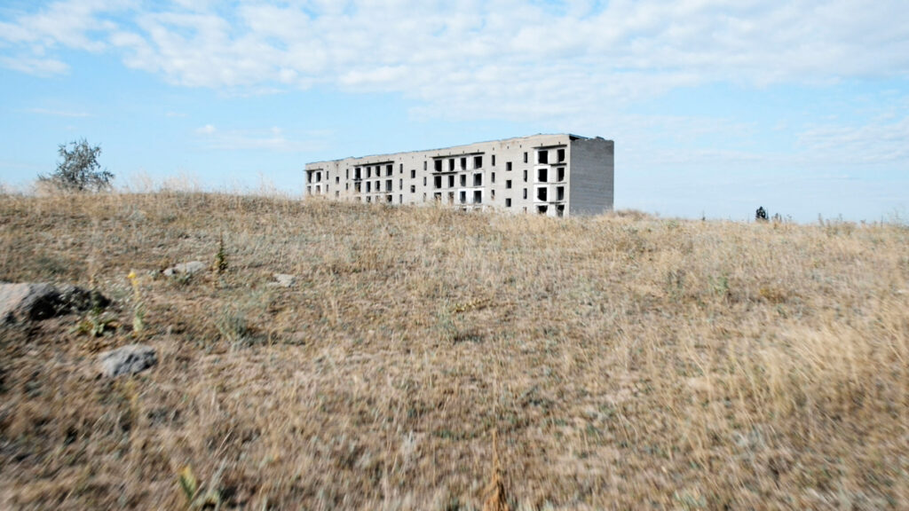 Olena Newkryta, Filmstill aus „Ruins in Reverse“, 2020