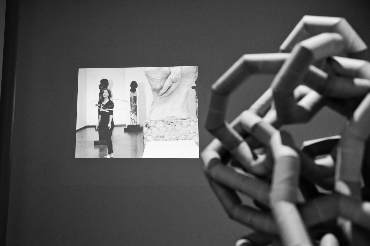 Nathalie Koger, Ausstellungsansicht „Was ausgestellt wird“ in „Flirting with Strangers“, Belvedere 21, 2016