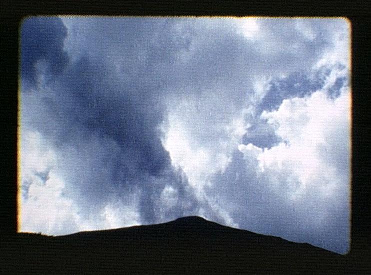 Lotte Schreiber, Filmstill aus „I. E. [site 01-isole eolie]“, 2004