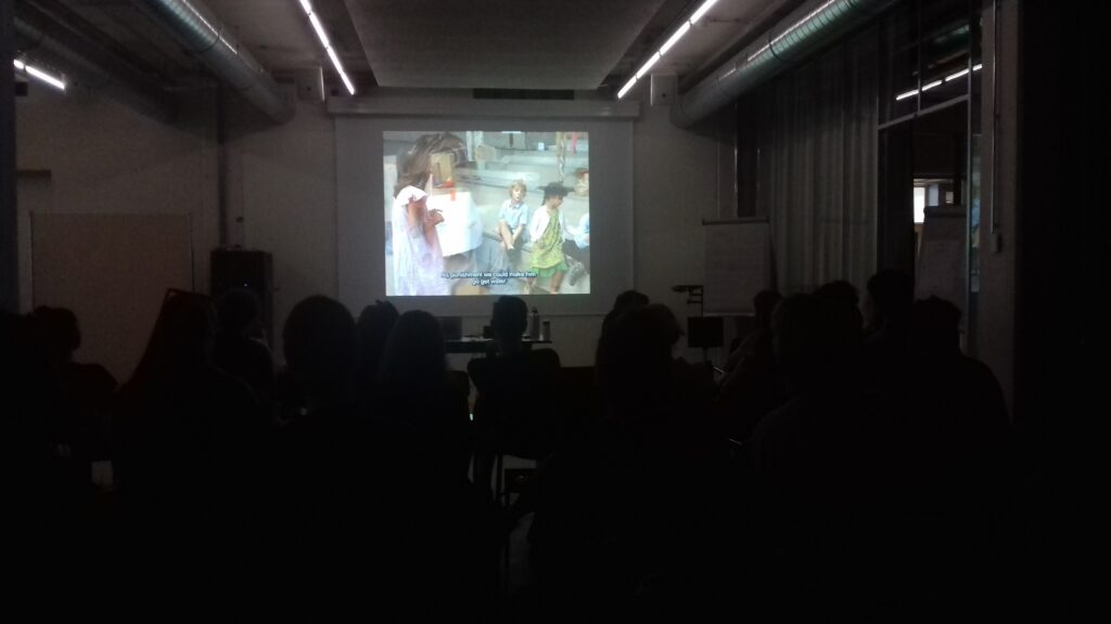 Screening, „Frame Works: Educational Contexts and Moving-Image Works“, Hochschule der Künste Bern, 2023. Adelita Husni-Bey, „Postcards from the Desert Island“. Foto: Nathalie Koger