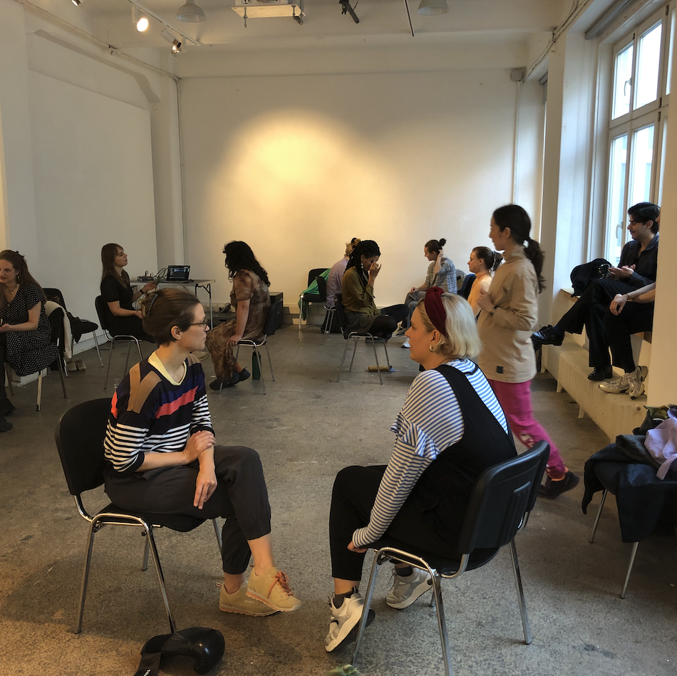 The Golden Pixel Cooperative, „Acting/Reacting”, Workshop mit Nina Fog, Medienwerkstatt Wien, 2024, Foto: Iris Blauensteiner