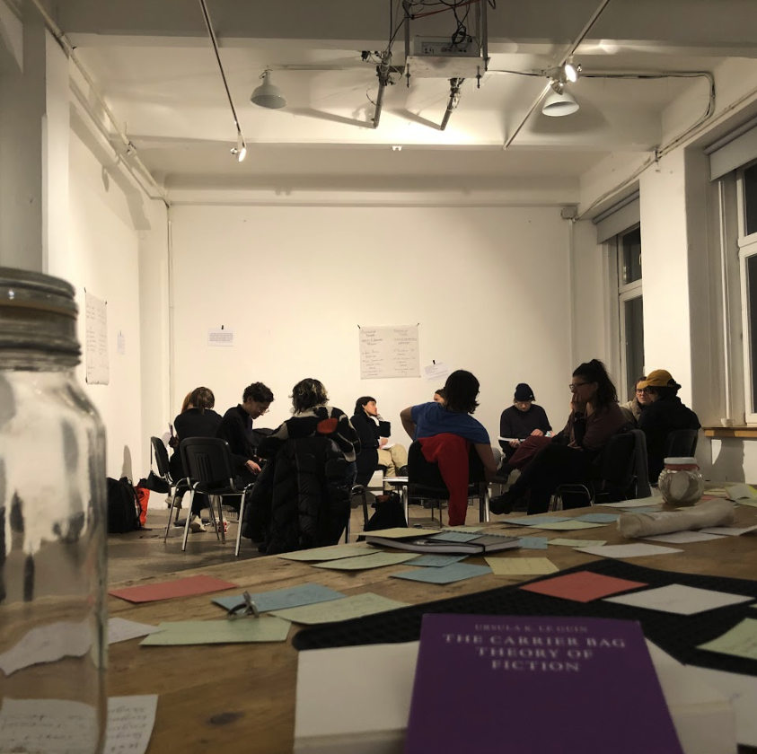 The Golden Pixel Cooperative, „Assoziative Felder”, Workshop mit Iris Blauensteiner, Medienwerkstatt Wien, 2023, Fotos: Pille Riin-Jaik und Iris Blauensteiner