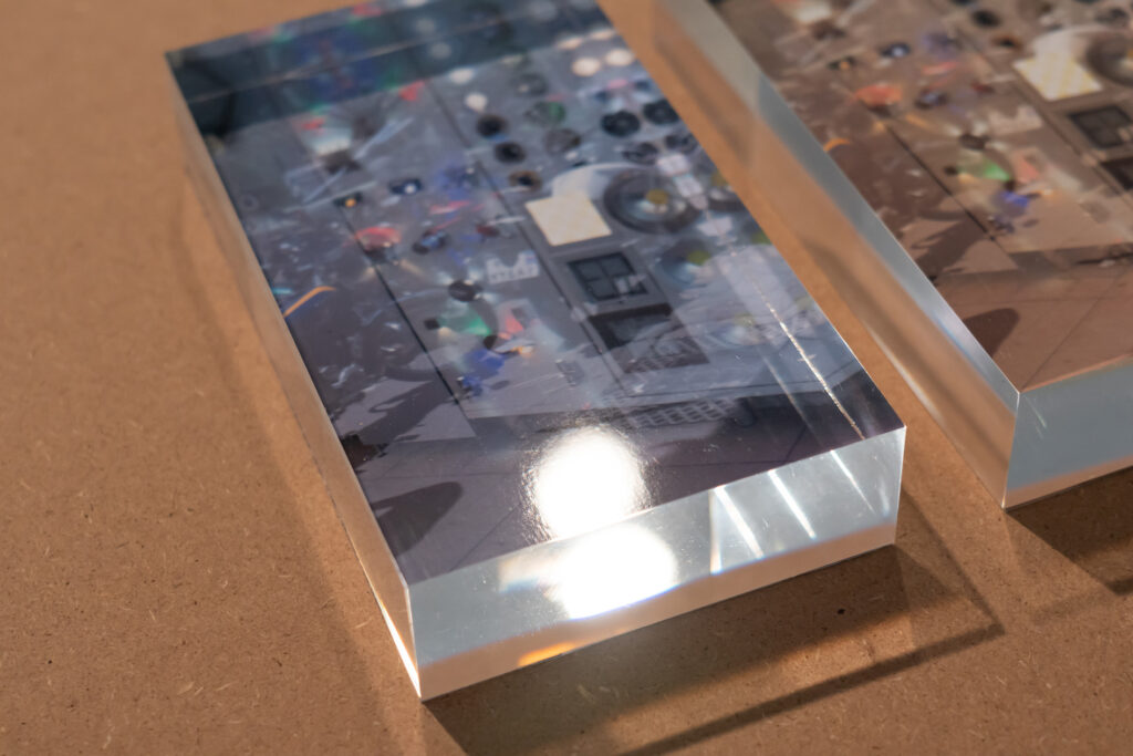 Ausstellungsansicht, „Big screens shatter easily“, Galerie Oberösterreichischer Kunstverein, 2019, Foto: Lisa Truttmann