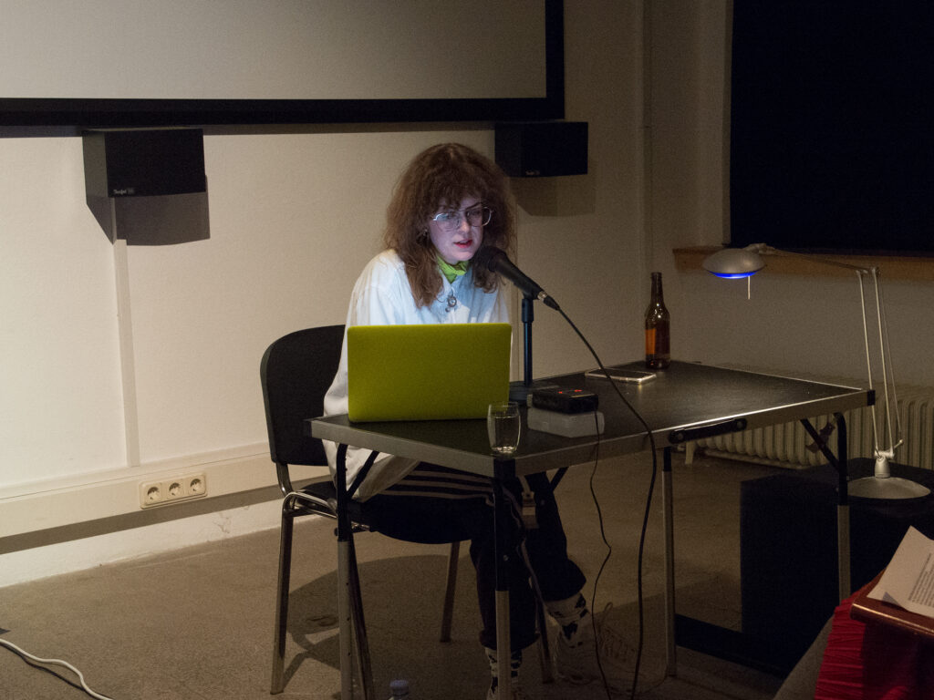 Ash Reid, Vortrag „To Never Work Alone: Collective Video & Political Unrest“, Medienwerkstatt Wien, 2019