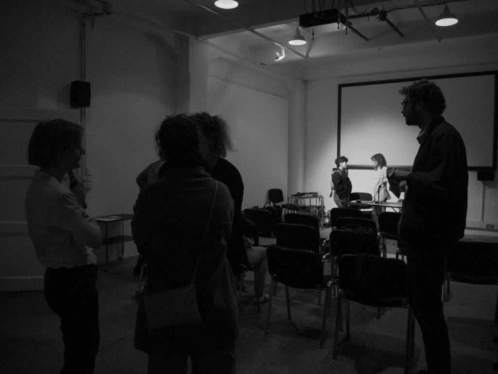 Ash Reid, Vortrag „To Never Work Alone: Collective Video & Political Unrest“, Medienwerkstatt Wien, 2019