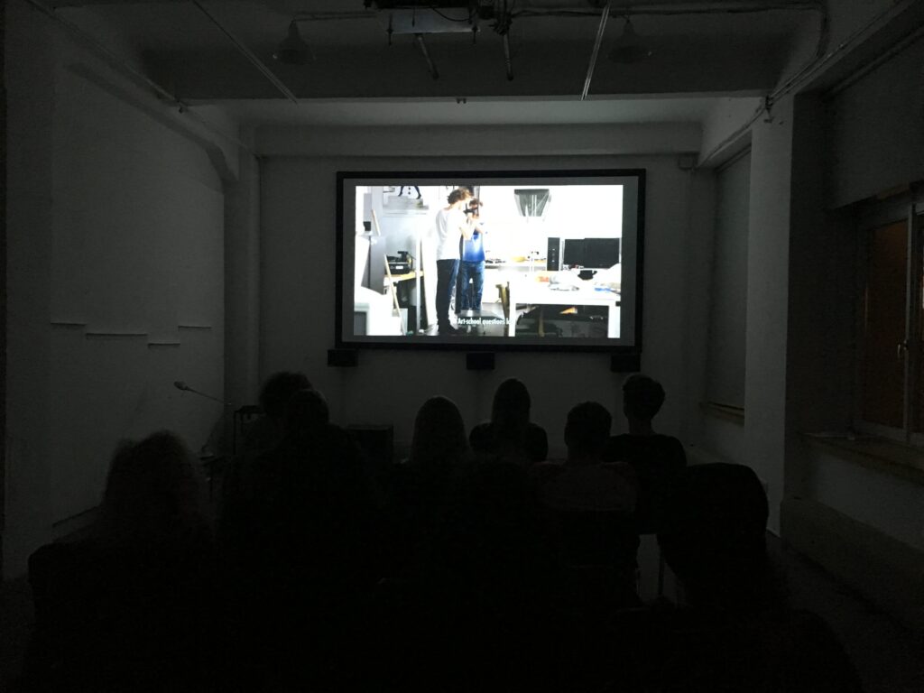 Sreeningansicht, „APPROPRIATION (#4)”, Medienwerkstatt Wien, 2018, Peter Moosgaard: „Supercargo”