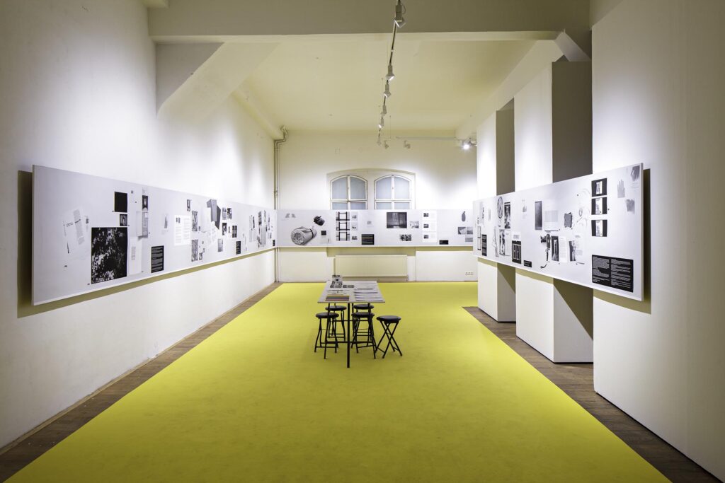 Ausstellungsansicht, The Golden Pixel Cooperative, „search form“, Kunsthalle Exnergasse, 2016, Foto: Wolfgang Thaler