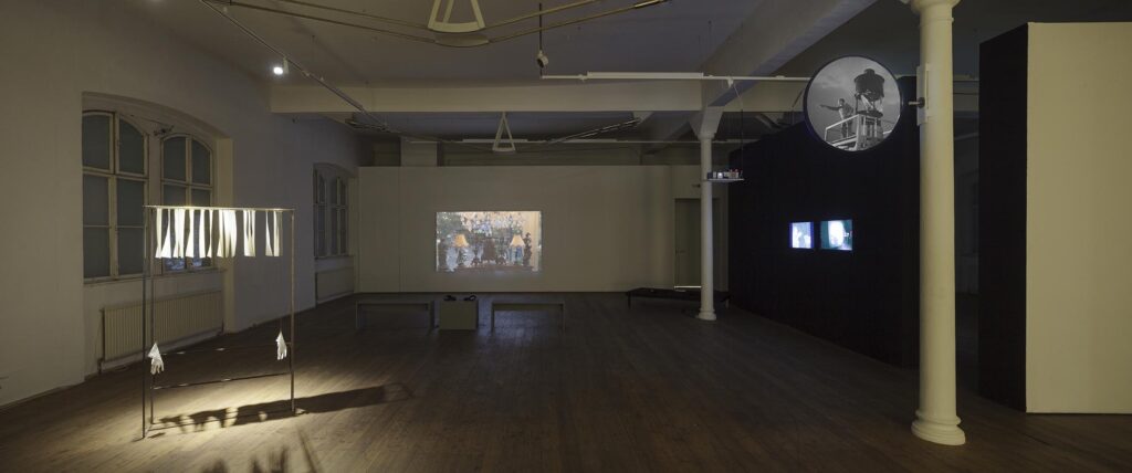 Ausstellungsansicht, The Golden Pixel Cooperative, „search form“, Kunsthalle Exnergasse, 2016, Foto: Wolfgang Thaler