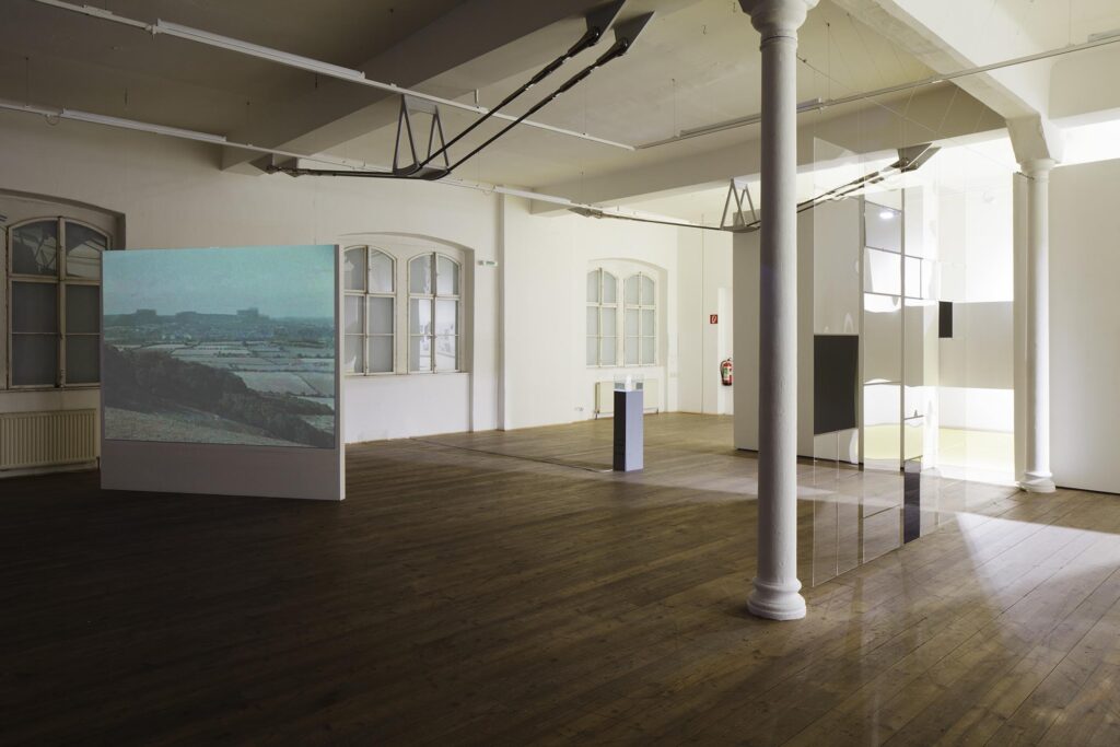 Ausstellungsansicht, The Golden Pixel Cooperative, „search form“, Kunsthalle Exnergasse, 2016, Foto: Wolfgang Thaler