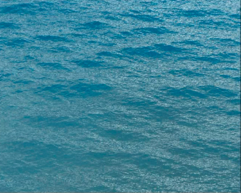 Almut Rink, Filmstill aus „Foamywater – Ground Moving Makes the Sea Look Deeper“, 2008