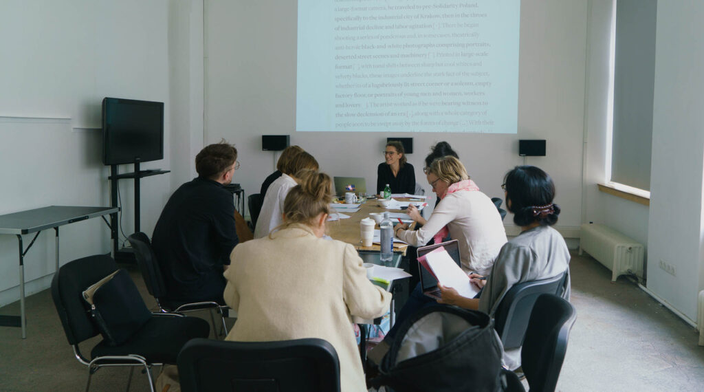 Workshop „Von der Kunst zum Text – über die eigene Arbeit schreiben“, 2018, Foto: Marlies Poeschl