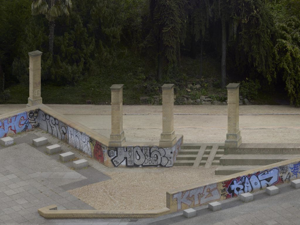 Beate Gütschow, „HC-Serie“, 2018, C-print © Beate Gütschow, VG-Bild-Kunst, Bonn 2025