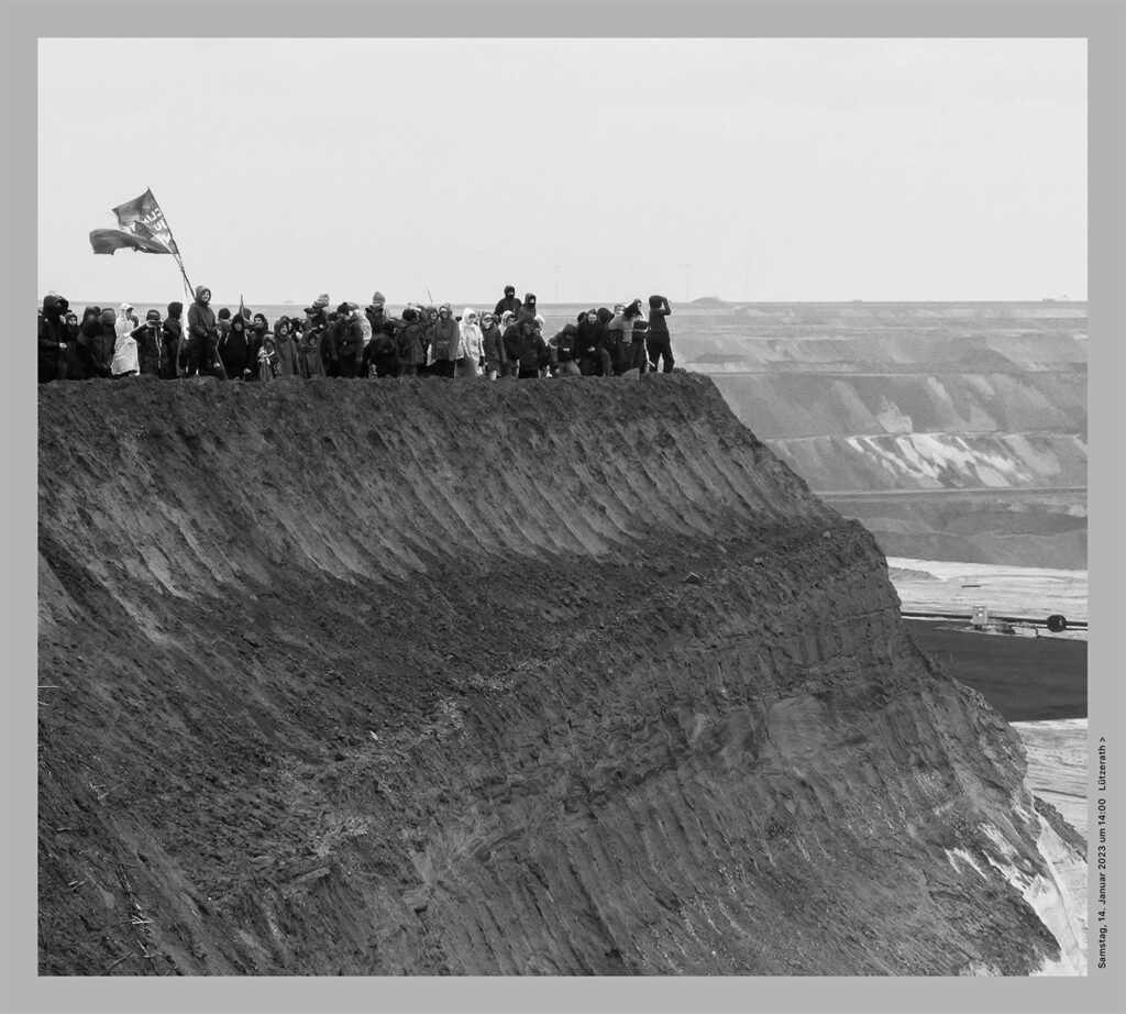 Beate Gütschow, „Resistance,Flood,Fire, Resistance.“, 2025, Publikation © Beate Gütschow, VG-Bild-Kunst, Bonn 2025