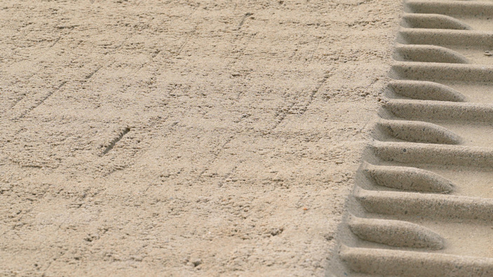 Simona Obholzer, Filmstill aus „DIN 18035“, 2024.