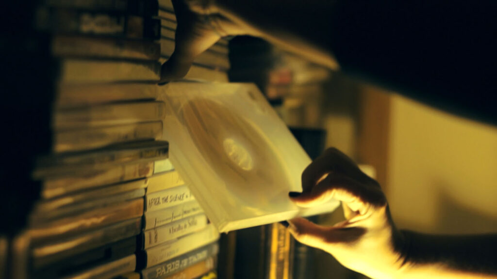 Filmstill aus „Profession: Documentarist“ von Shirin Barghnavard, Firouzeh Khosrovani, Farahnaz Sharifi, Mina Keshavarz, Sepideh Abtahi, Sahar Salahshoor und Nahid Rezaei