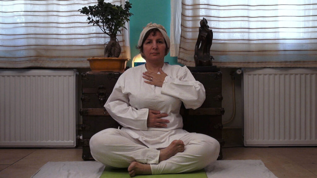 Filmstill aus „Profession: Documentarist“ von Shirin Barghnavard, Firouzeh Khosrovani, Farahnaz Sharifi, Mina Keshavarz, Sepideh Abtahi, Sahar Salahshoor und Nahid Rezaei